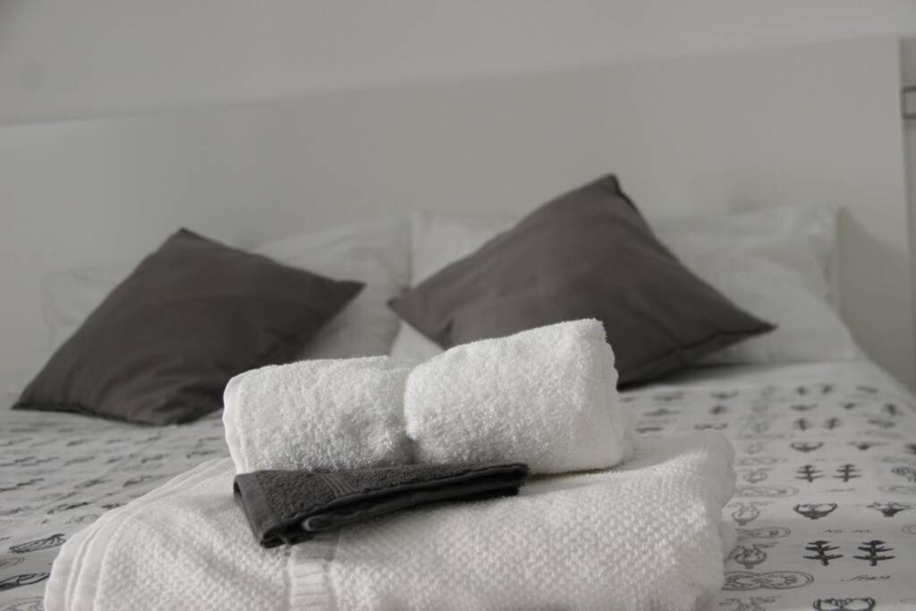 The White Side Apartment Наполи Екстериор снимка